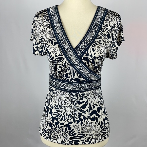 Banana Republic Tops - Banana Republic 100% Silk Navy & Off-White Blouse